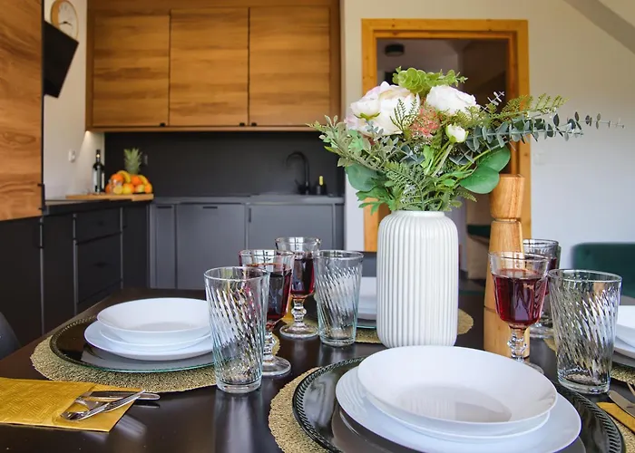 Miodowe 木屋 穆扎希赫尔